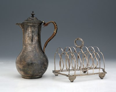 Lot 268 - A George IV Regency silver seven-bar toast...