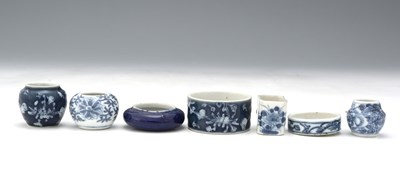Lot 433 - A collection of Chinese blue and white...
