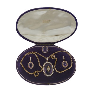Lot 19 - A Victorian gold amethyst and diamond parure