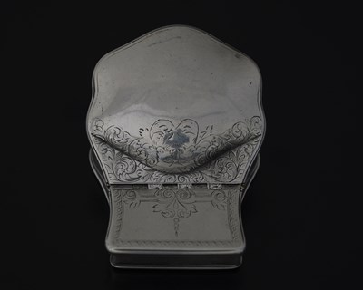 Lot 58 - An early eighteenth-century silver snuff box,...