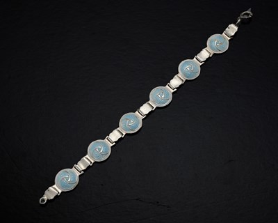 Lot 45 - An Arts and Crafts silver coloured metal and...