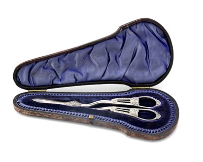Lot 83 - George V silver cased grape shears, by...