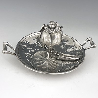 Lot 290 - A William IV silver naturalistic inkstand or...