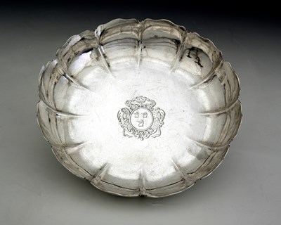 Lot 217 - Ireland, a William III Irish silver strawberry...