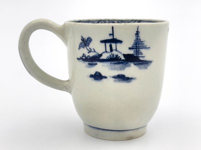 Lot 1002 - A Lowestoft Long Fence pattern coffee cup,...