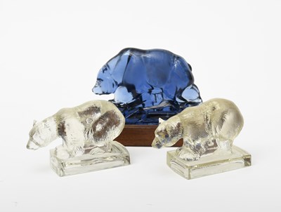 Lot 187 - A pair of a Jobling flint glass bear designed...