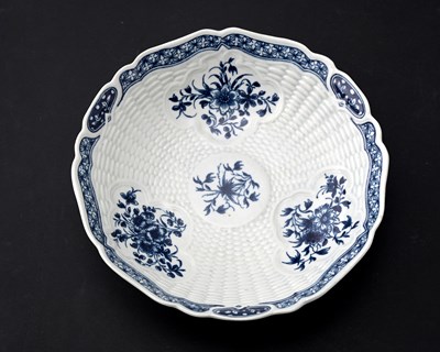 Lot 833 - Worcester, a rare basket moulded junket dish,...