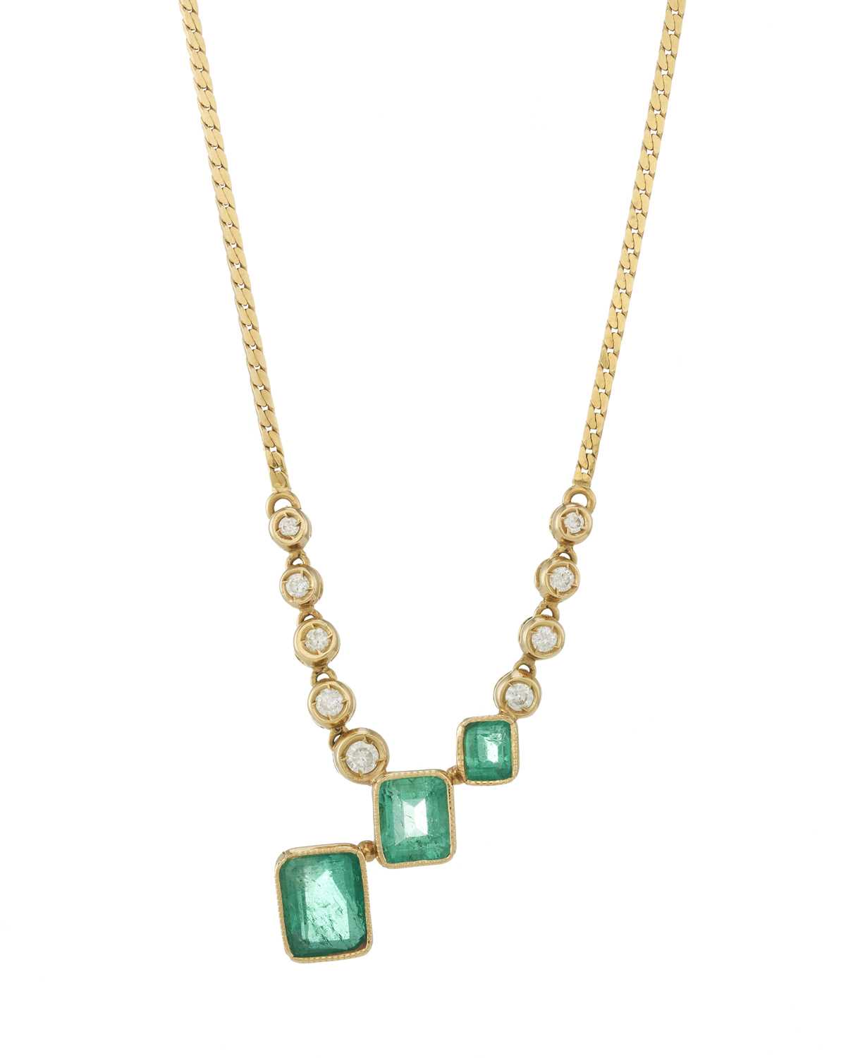 Lot 93 - An 18ct gold emerald and diamond necklace
