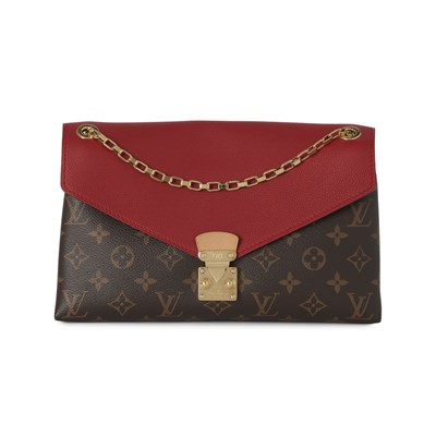 Lot 438 - Louis Vuitton, a Pallas Chain shoulder bag.