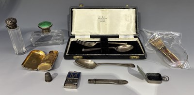 Lot 695D - An early 20th century silver-topped scent...