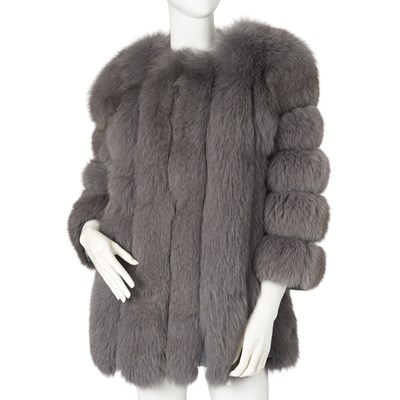 Lot 532 - A dyed lilac grey fox fur coat.