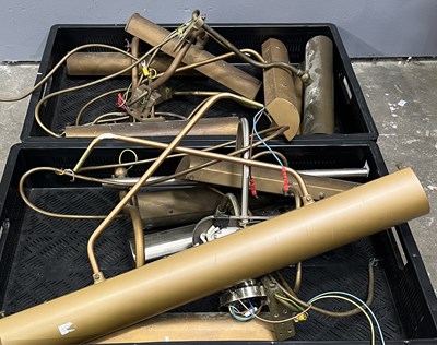 Lot 46 - A collection of picture lights to include...