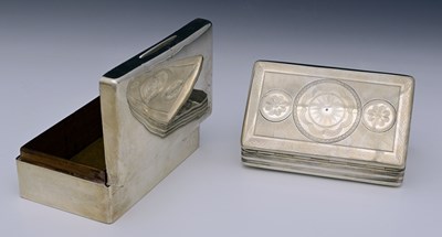 Lot 107 - A silver cigarette box, by John Round & Co.,...