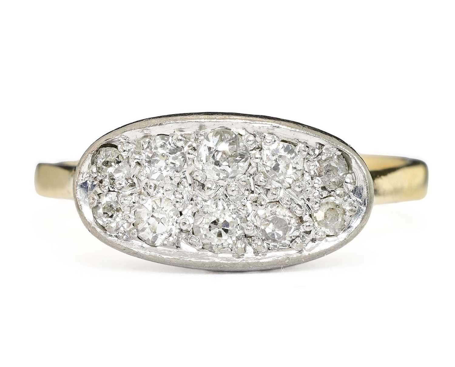 Lot 4 - An 18ct gold diamond cluster dress ring