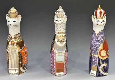 Lot 265 - A collection of Royal Crown Derby 'Royal Cats'...