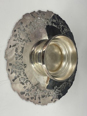 Lot 92 - An Elizabeth II reticulated silver tazza, H J...