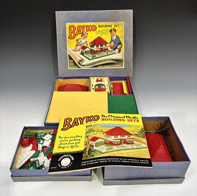 Lot 384 - Three boxes of Bayko, 1950's, including...
