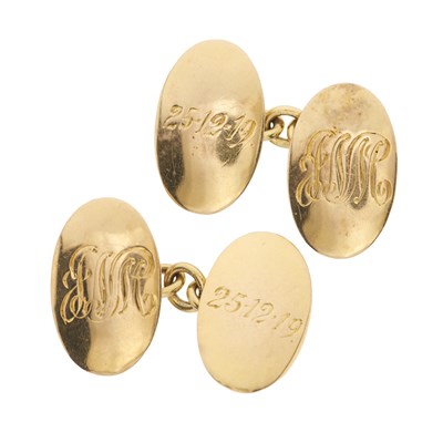 Lot 8 - A pair of early 20th century 15ct gold cufflinks