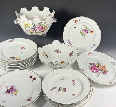 Lot 111 - A Dresden porcelain monteith, crossed blue...