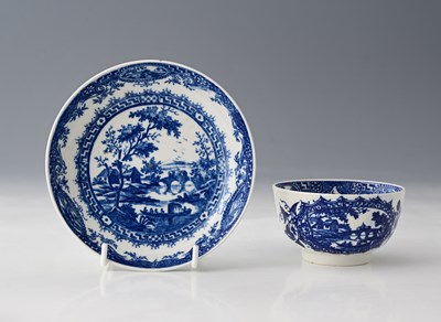 Lot 647 - Worcester, a blue and white tea bowl and...