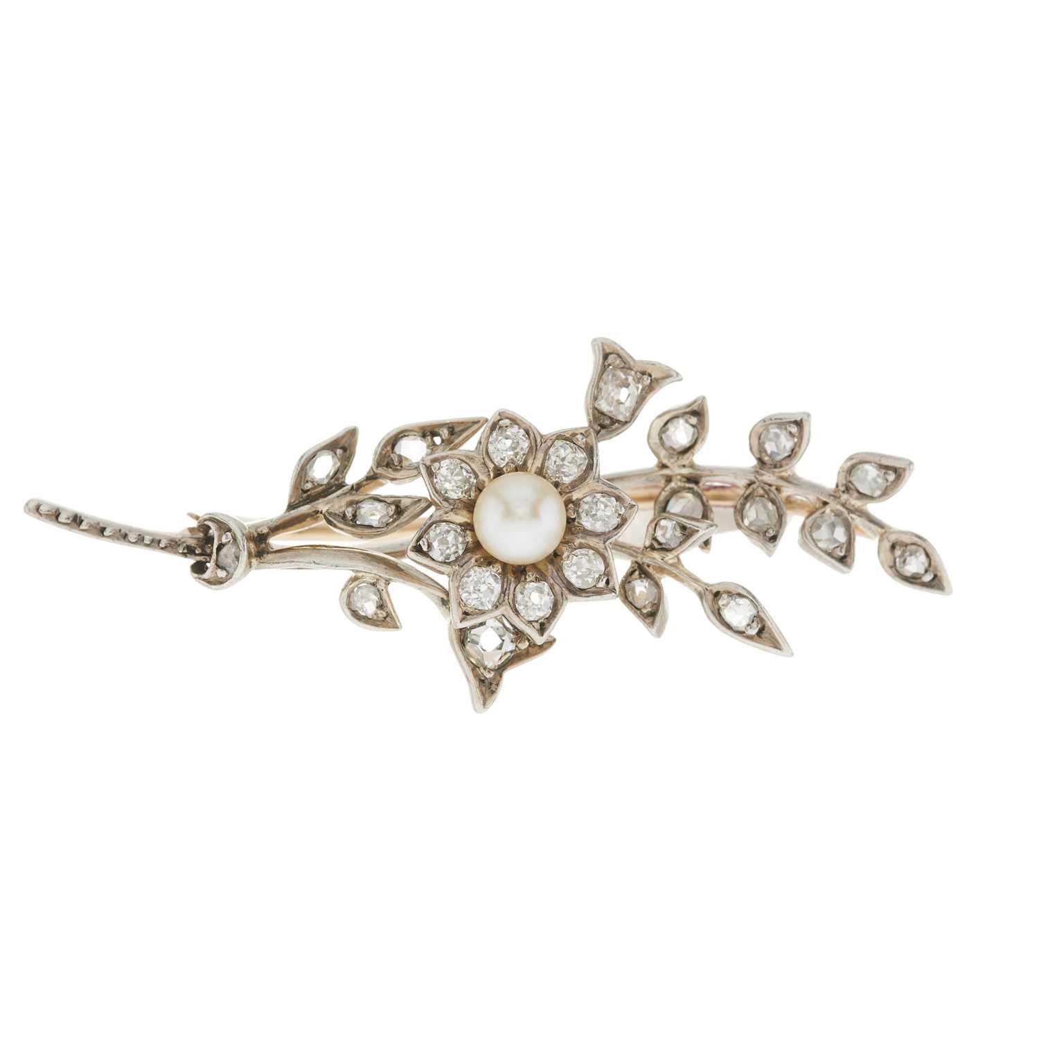 Lot 10 - An early 20th century diamond and pearl floral brooch