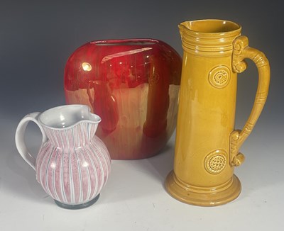 Lot 283 - A collection of studio pottery to include Rye '...