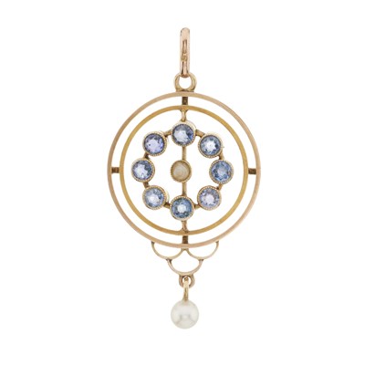 Lot 12 - An early 20th century 9ct gold sapphire and pearl pendant