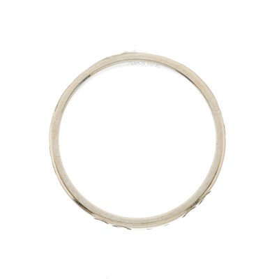 Lot 55 - Gucci, an 18ct white gold Icon band ring