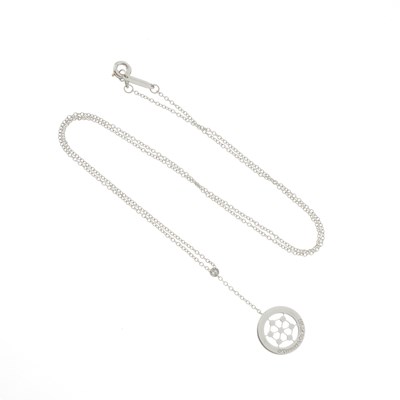 Lot 69 - Tiffany & Co., a platinum diamond Voile Lariat pendant necklace