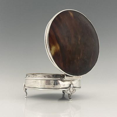 Lot 465 - A George V silver and tortoiseshell jewel box,...