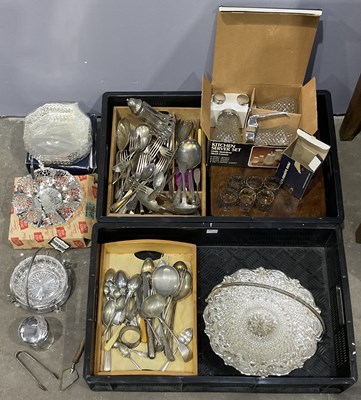 Lot 3 - An hallmarked pair of sugar tongs, silver...