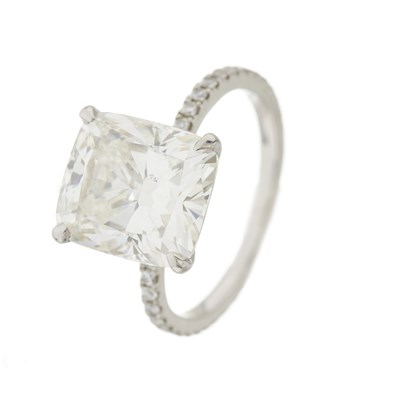 Lot 82 - An impressive platinum diamond single-stone ring, of 5.51ct, with GIA report