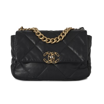 Lot 295 - Chanel, a 19 Flap handbag.