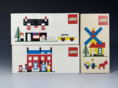 Lot 409 - LEGO Weetabix promotional sets (1976), 00-2,...
