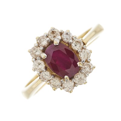 Lot 171 - An 18ct gold ruby and diamond cluster ring