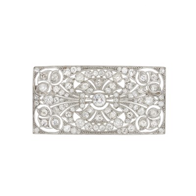 Lot 99 - An Art Deco platinum diamond openwork brooch