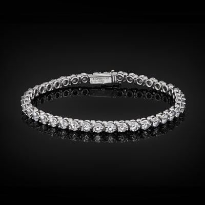 Lot 148 - Cartier, a platinum diamond Essential Lines bracelet