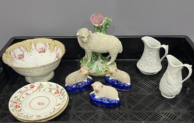 Lot 87 - A collection of British ceramics, including...