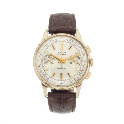 Lot 233 - Avia, a 9ct gold chronograph wrist watch