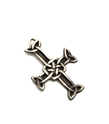 Lot 573 - An Alexander Ritchie Iona silver Celtic cross,...
