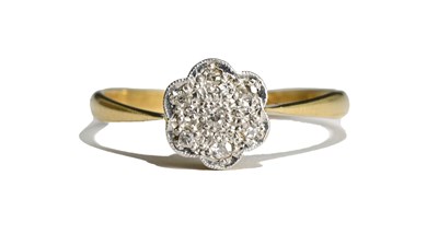 Lot 407 - An early 20th century 18ct gold and platinum old-cut diamond cluster ring