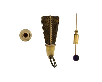 Lot 434 - Three jewellery items