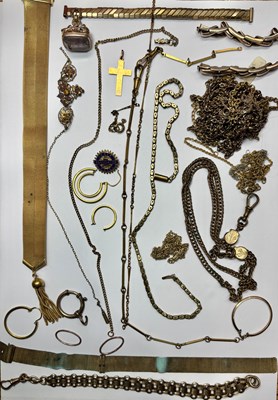 Lot 393 - An assortment of antique and later jewellery and components