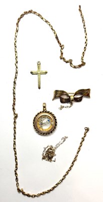 Lot 461 - A selection of 9ct gold and yellow metal jewellery