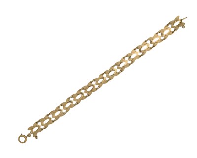 Lot 396 - An early 20th century 9ct gold fancy-link bracelet