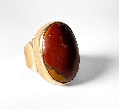 Lot 466 - A large jasper cabochon single-stone ring