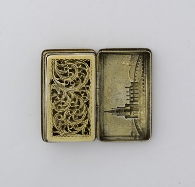 Lot 33 - A George IV silver gilt castle top vinaigrette,...