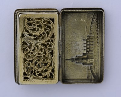 Lot 33 - A George IV silver gilt castle top vinaigrette,...