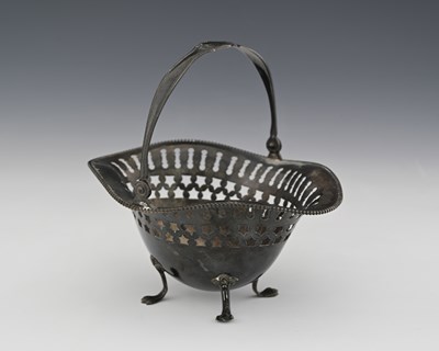Lot 217 - A twentieth-century silver bonbon basket, by...