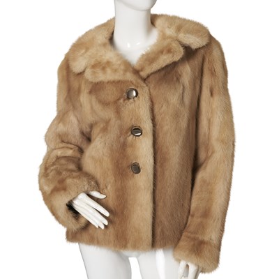 Lot 448 - A palomino mink jacket.